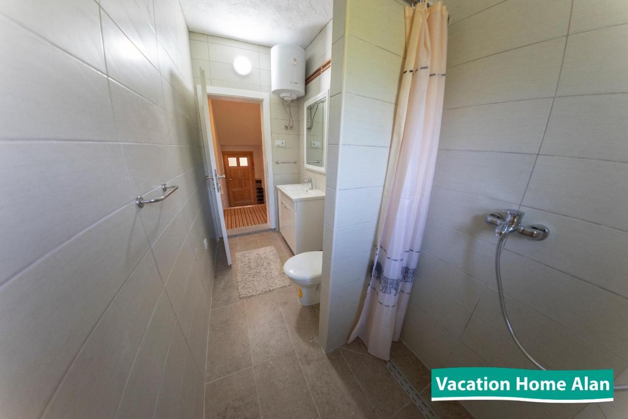 Vacation Home Alan Kulen Vakuf Extérieur photo