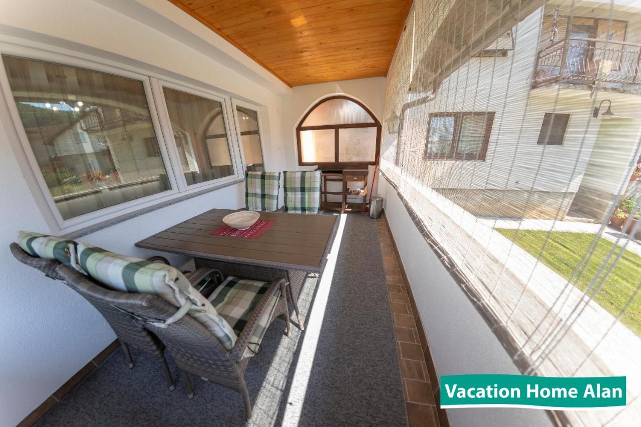 Vacation Home Alan Kulen Vakuf Extérieur photo