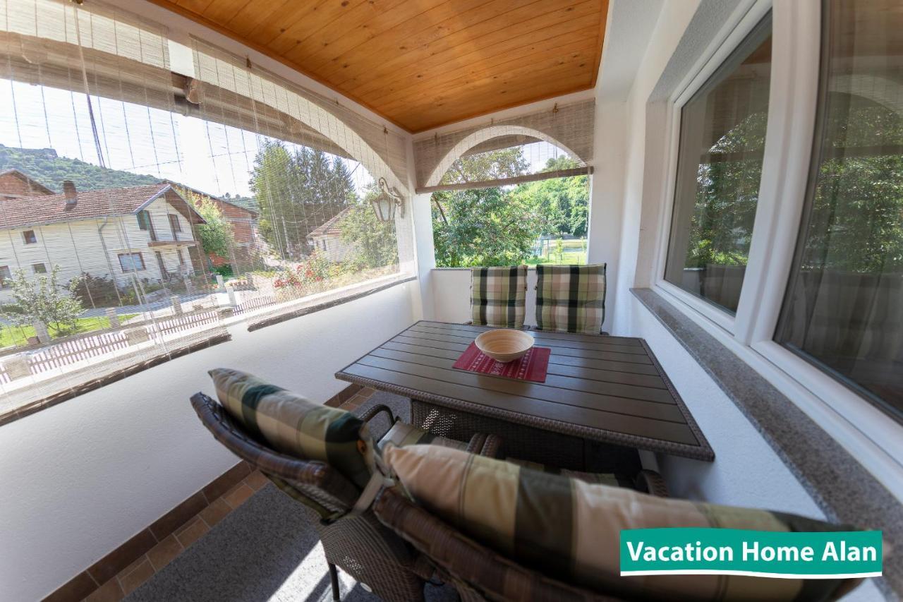 Vacation Home Alan Kulen Vakuf Extérieur photo